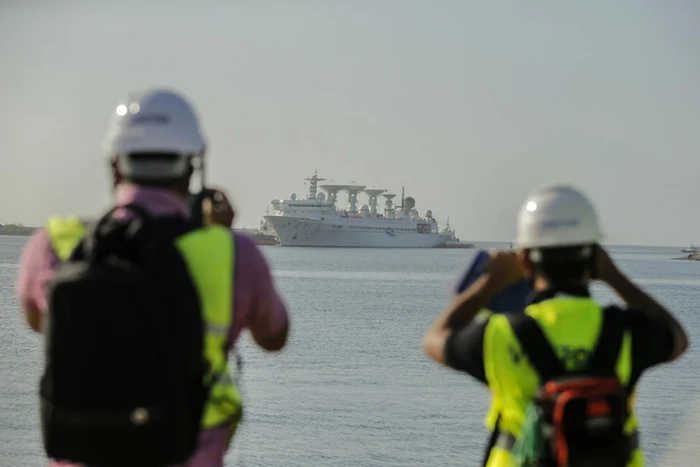 Nava Yuan Wang 5 în largul portului Hambantota FOTO EPA-EFE