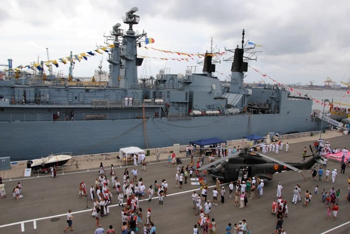 Spectacole grandioase de Ziua marinei în mai multe oraşe