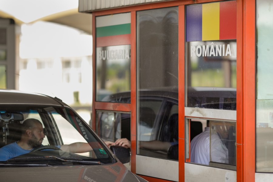  În Schengen, dar cu verificări la graniță. Bulgaria introduce controale la frontiera cu Romania 