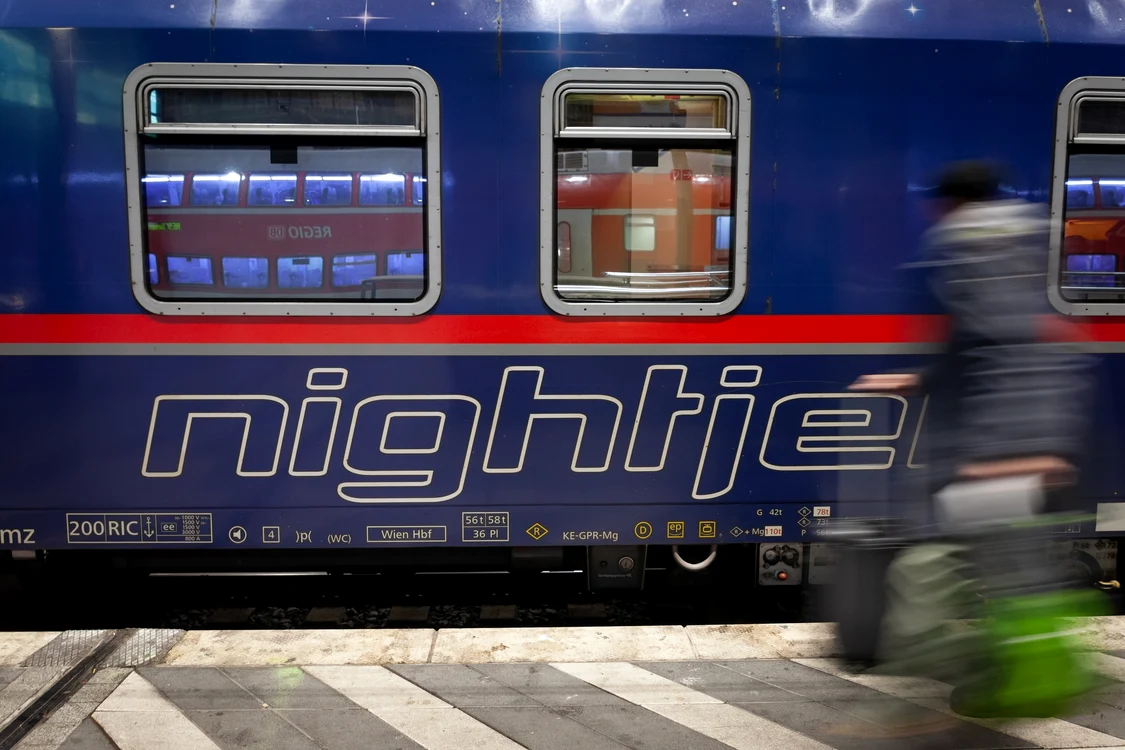 foto tren de noapte Berlin
