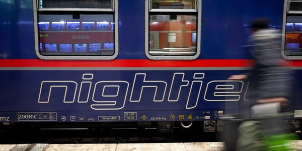 Nightsleeper nightjet tren de noapte koln germania Shutterstock jpg