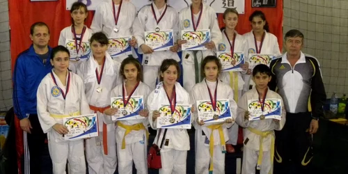 Sportivii de la CS Unirea s-au întors cu 12 medalii 