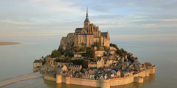 Mont Saint Michel FOTO wikipedia org jpg