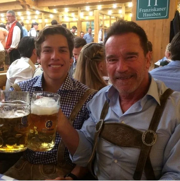 
    Arnold şi fiul său  