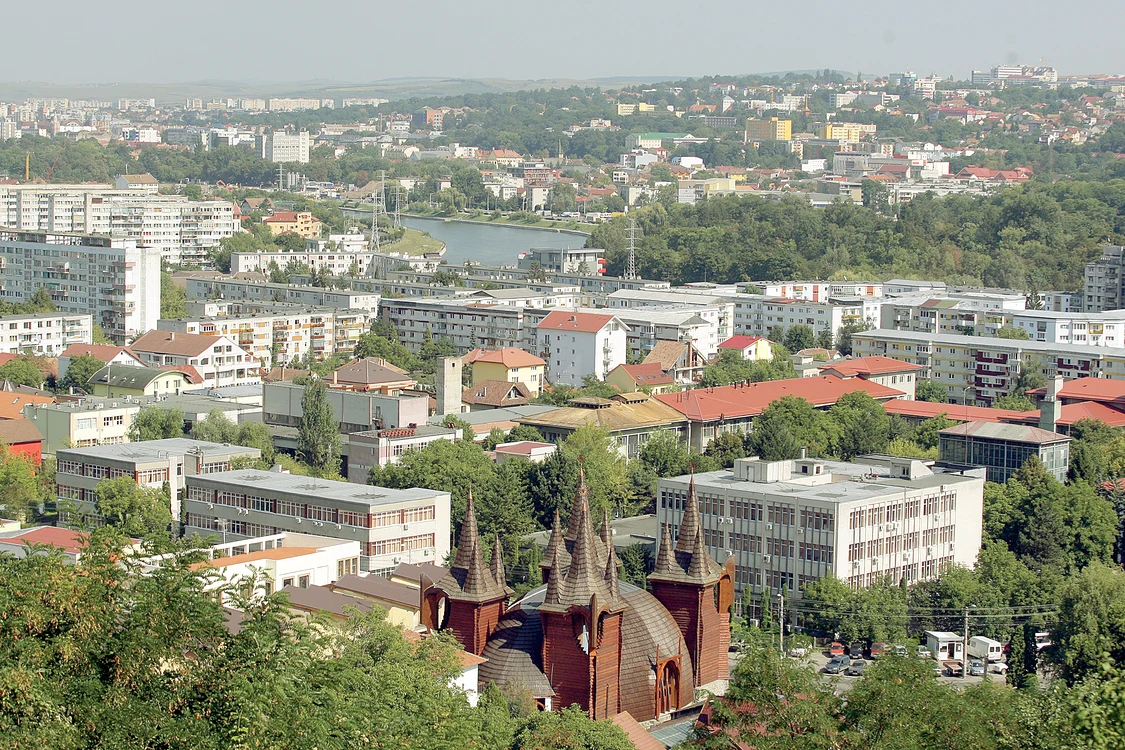 
    Locuinţele din Cluj-Napoca  sunt, în momentul de faţă,  cele mai scumpe din ţară  