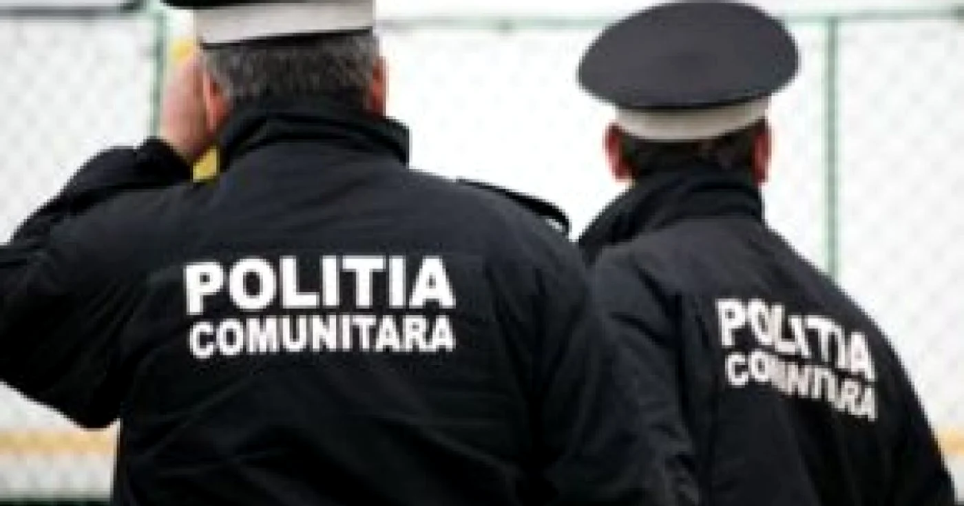 Braşov: Poliţiştii braşoveni fac muncă voluntară!