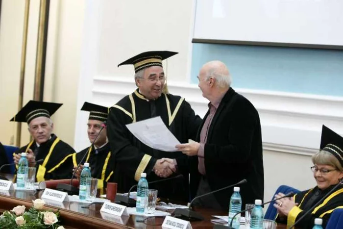 Tudor Gheorghe a primit titlul de Doctor Honoris Causa al Universităţii din Craiova