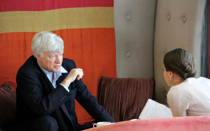 Geoffrey Robertson în dialog cu reporterul „Adevărul“. Foto: Adevărul