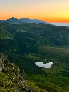Lac glaciar în Munții Rodnei  Foto  Romsilva  Parcul Național Munții Rodnei   1 (11) jpg