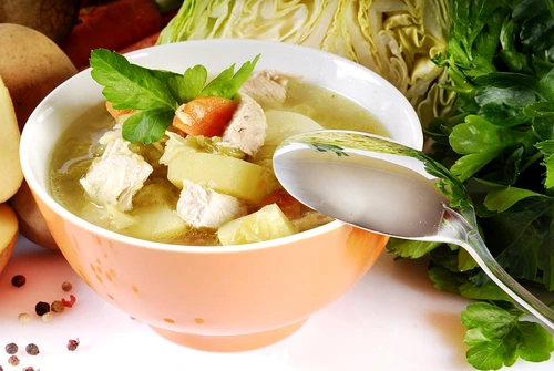 ciorba de pui cu legume jpeg