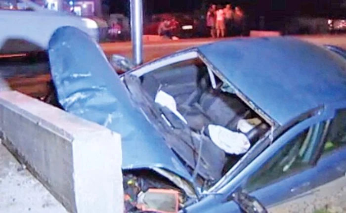 Maşina care se afla fiul lui Guţă a fost avariată grav în urma impactului