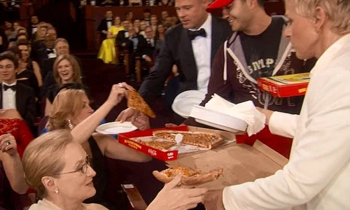 Edgar, cel care a livrat pizza starurilor, a primit 1000 de dolari bacşiş jpeg