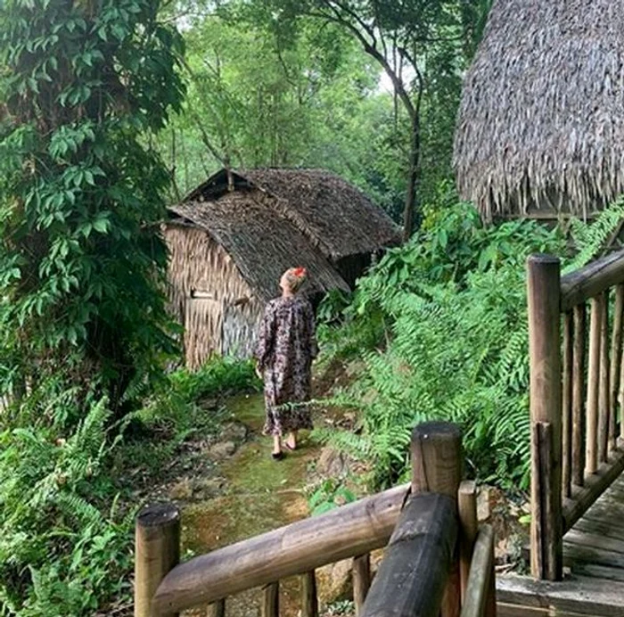 Delia se află în vacanţă în Thailanda 