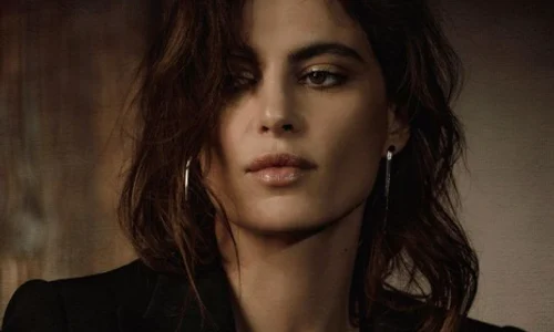 catrinel menghia png