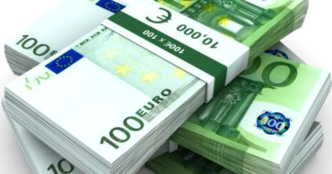 Creditele obţinute de companii înseamnă dezvoltare pentru regiune. FOTO: Arhivă
