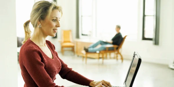 Aproximativ 84% dintre utilizatorii de Internet au luat în considerare pentru cumpărare alte mărci decât cele pe care le aveau iniţial în minte