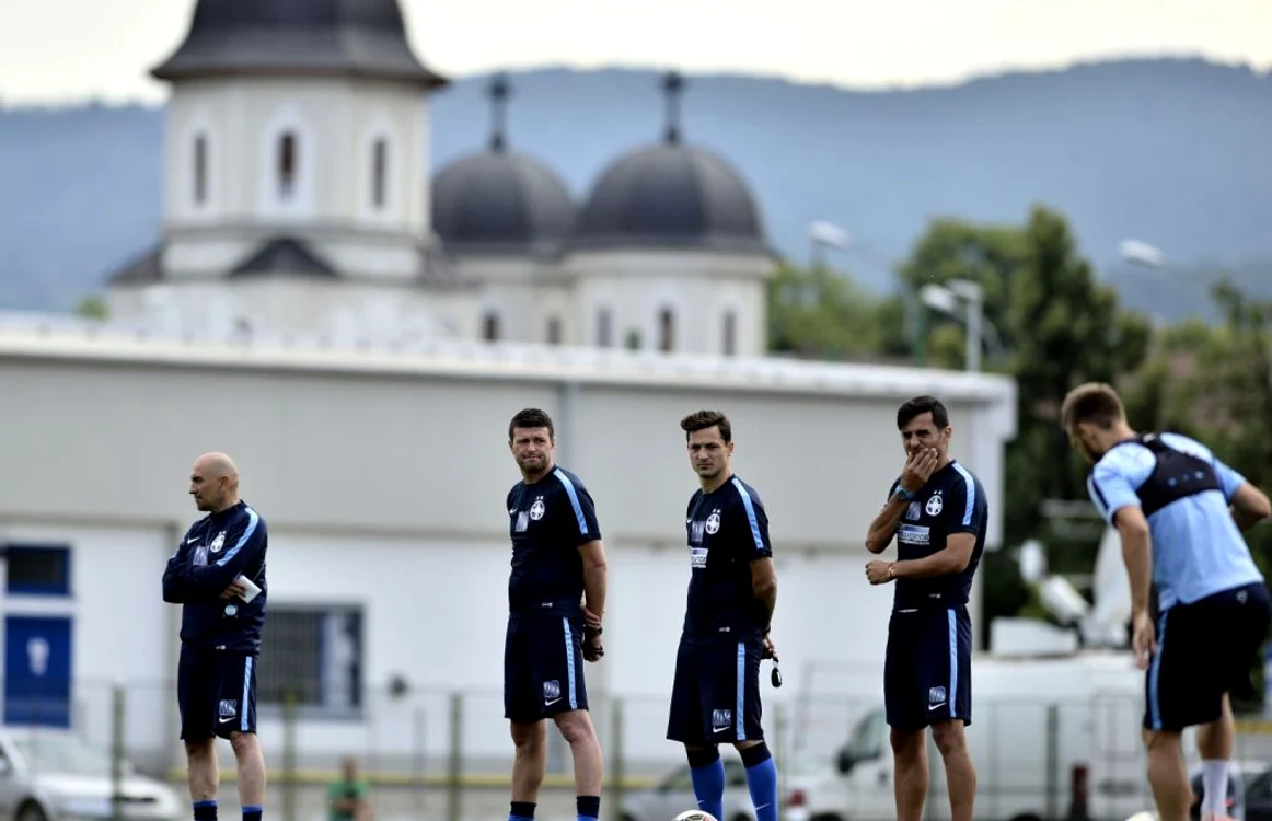Mirel Rădoi, director sportiv în acte, antrenor în realitate FOTO Sportpictures.eu