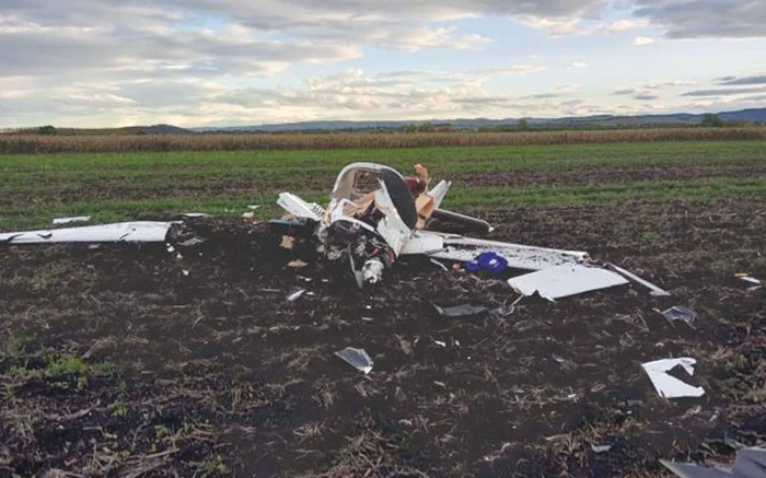 Așa arăta avionul după impactul cu solul