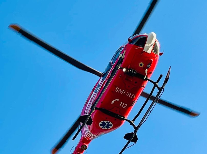 Un copil de 9 ani și tatăl său au murit după ce s-au electrocutat într-o piscină gonflabilă, în județul Sibiu