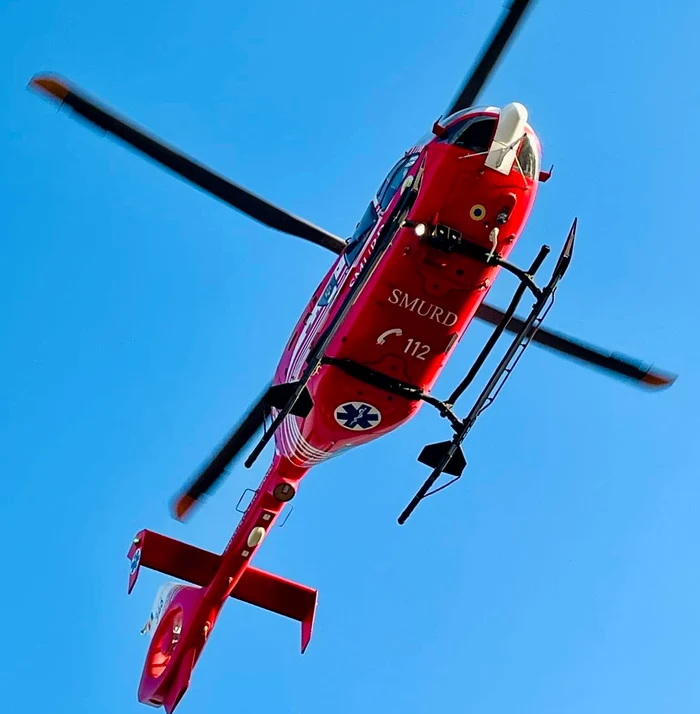 Un elicopter SMURD participă la misiune FOTO: SMURD Galați