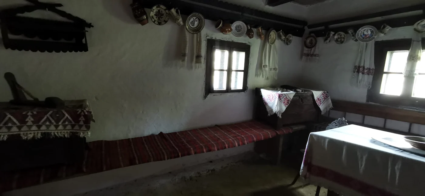 Interior de casă țărănească   FOTO Angela Sabău