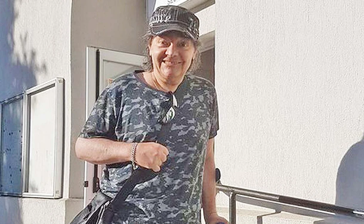 
    Leo se luptă  de nouă ani  cu boala  