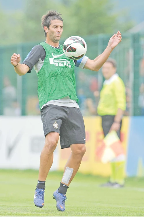 
    Chivu speră ca  în 2013 să joace  mai mult la Inter  