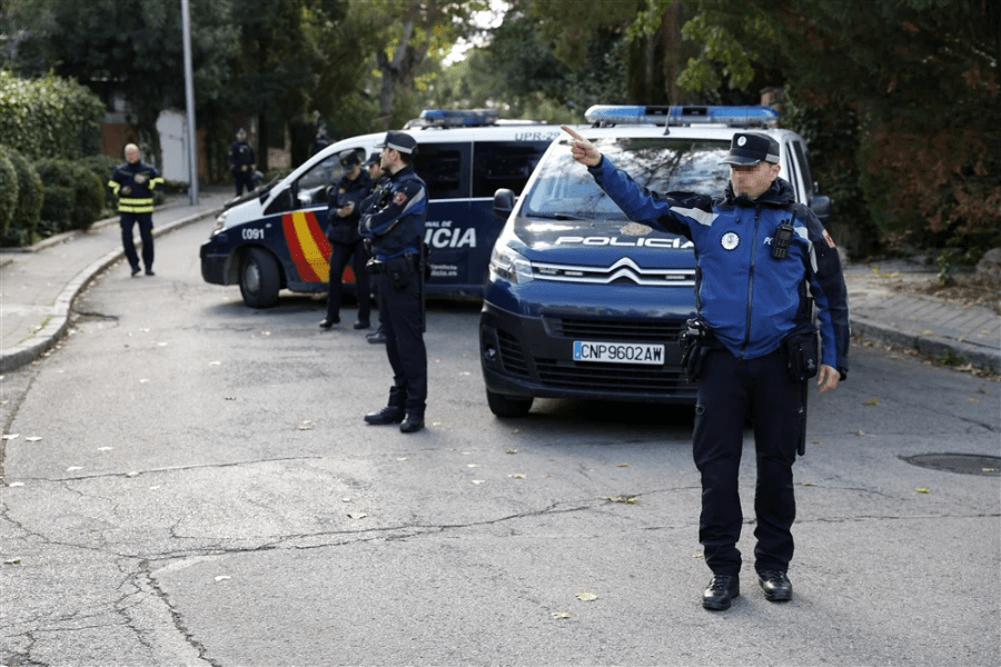 Scrisorile-capcană din Spania. Agenți ruși, bănuiți că au implicat în operațiune un grup de extremă dreaptă