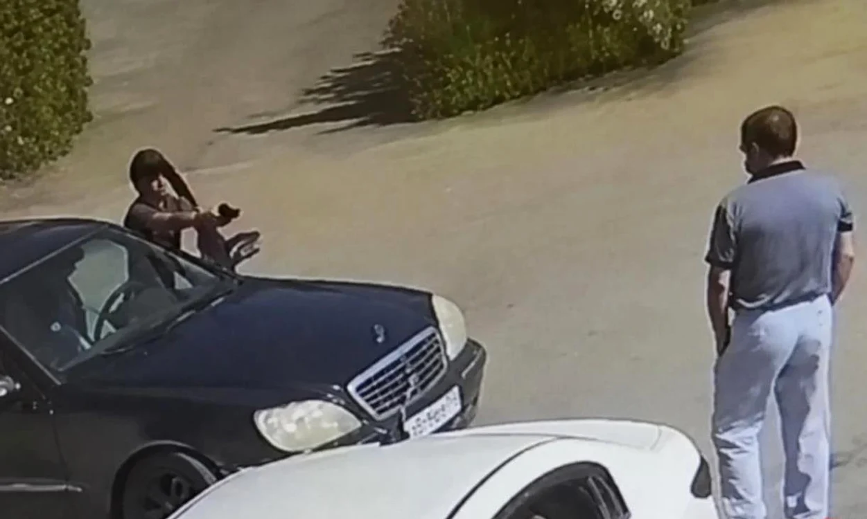 Bărbat împușcat în Rusia într-o stație de benzină