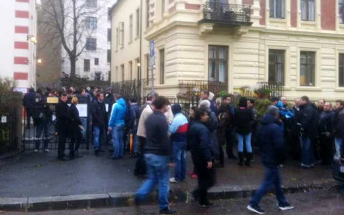 Vot în diaspora. Românii au votat la Ambasada României de la Oslo - Norvegia Foto Cristian Ginghină