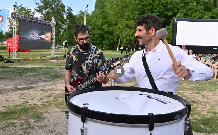 Actorul Cuzin Toma este amfitrionul festivalului de la Peștișani Foto: Film în Sat