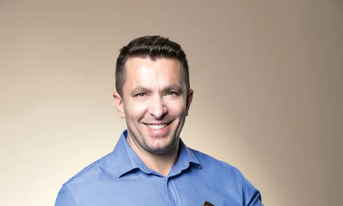 Hairstylist  Cristi Pascu jpeg