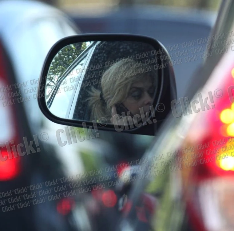 Iuliana Marciuc s-a scobit în nas la volan. (Foto: Cezar Preda)