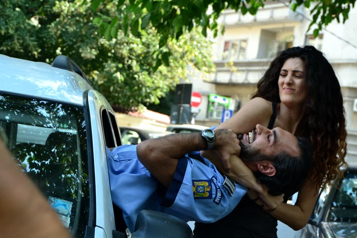 Claudia este, în thriller-ul "Terapie pentru crimă", o antieroină sexy