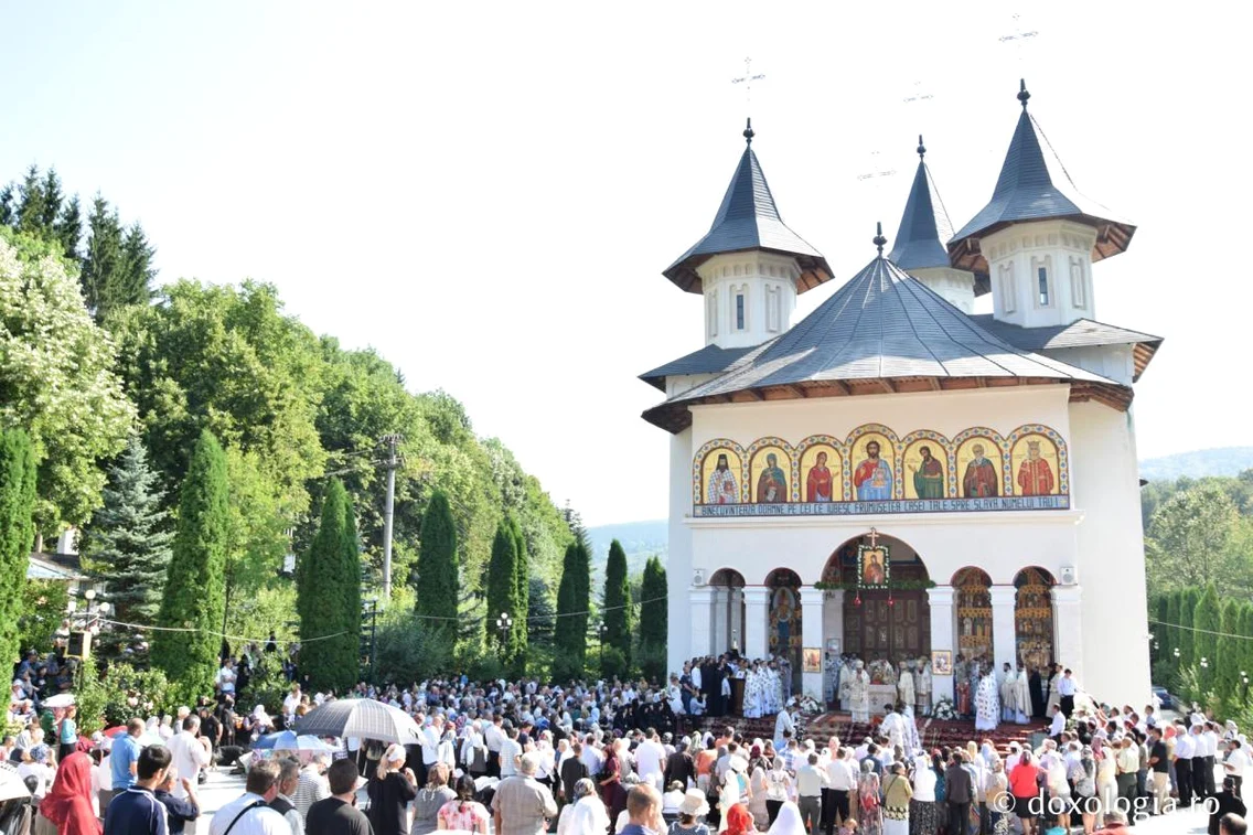 Mănăstirea Sihăstria le-a fost loc de slujire și aici au și trecut amândoi la cele sfinte / Sursă foto: doxologia.ro