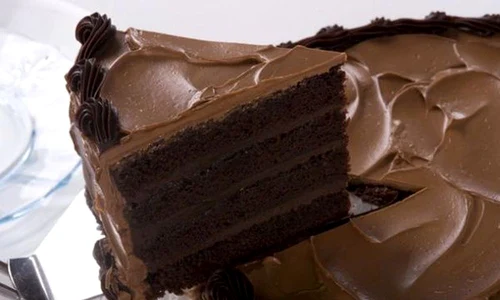 tort de ciocolata3 jpeg