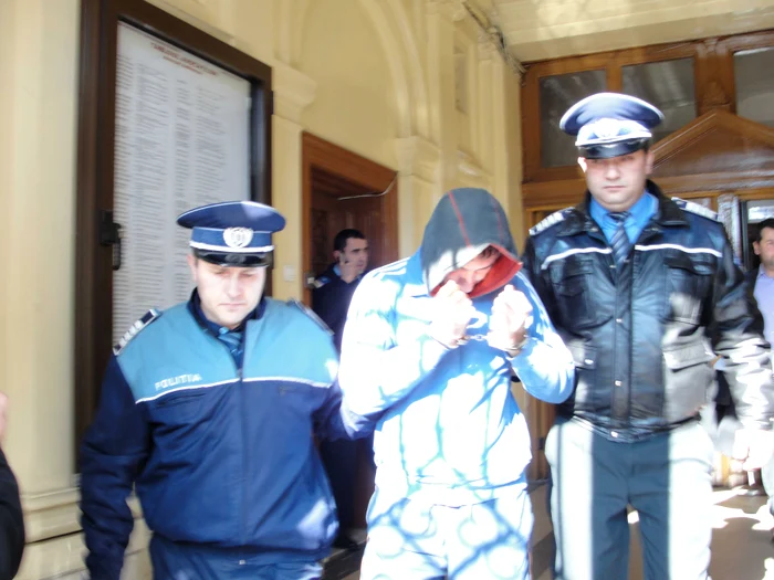 Poliţistul Ciprian Mureşan a primit mandat de arestare pentru 29 de zile