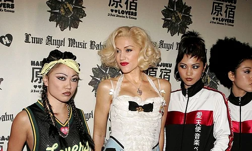 Gwen Stefani Celebrates Harajuku Lovers Tour 2005 jpeg