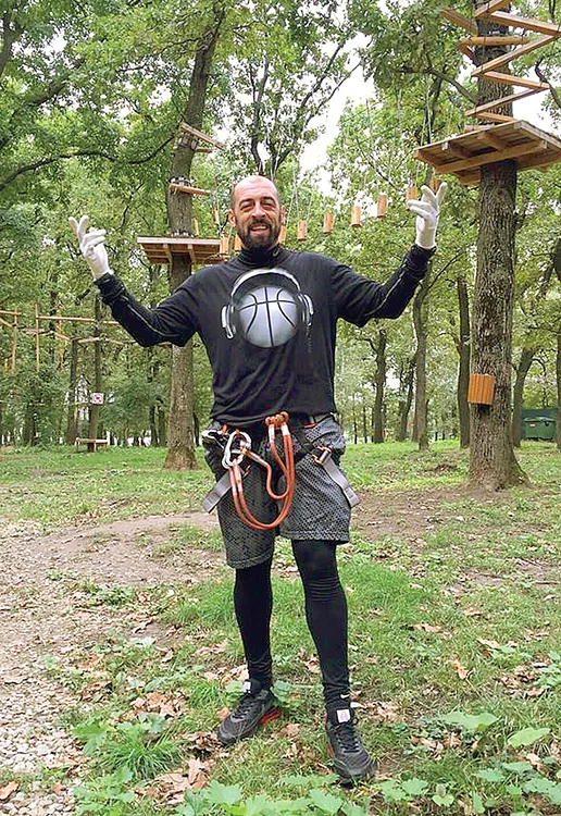 
    CRBL s-a costumat aşa  haios pentru “Şerifi  de România”  