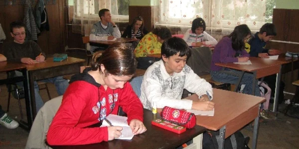 Nu toţi elevii înscriţi au susţinut examenul de Bacalaureat foto Arhivă