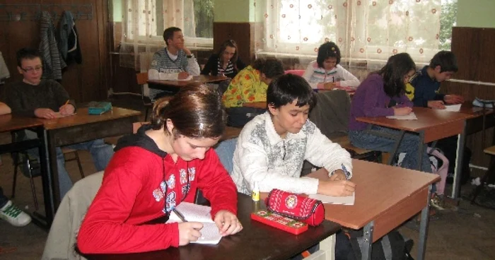 Nu toţi elevii înscriţi au susţinut examenul de Bacalaureat foto Arhivă