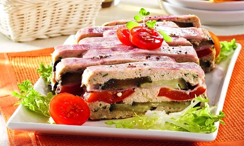 terina de vita cu legume jpeg