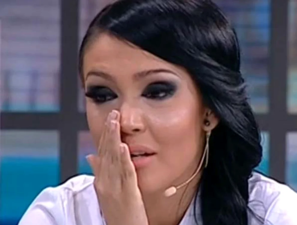
    Andreea Mantea a izbucnit în lacrimi când a auzit o poveste asemănătoare cu a ei foto: captură Euforia Tv   
