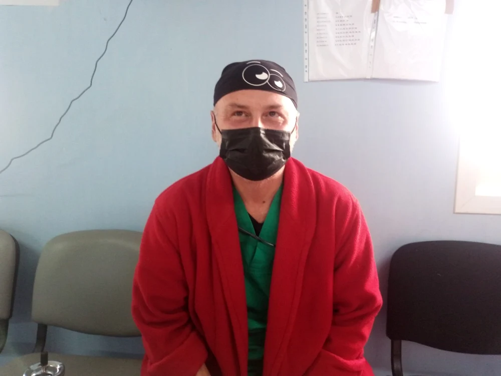 Medicul Adrian Ciocănea are o experienţă de peste două decenii pe ATI FOTO: Denis Grigorescu