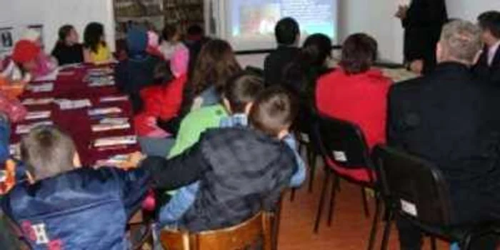 Elevii cu risc de abandon vor primi învăţătura religioasă din partea preoţilor