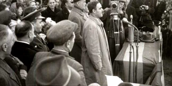Miting comunist în 1946 FOTO Colecţia Bibliotecii VA Urechia din Galaţi