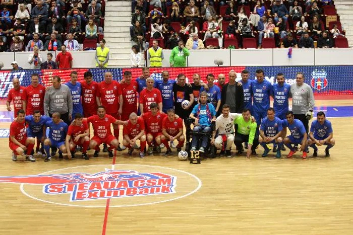 Mihai Nesu, alaturi de componentii echipelor Steaua 86 si Steaua 2006