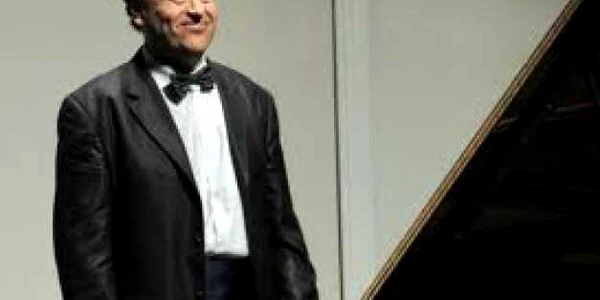 MICHAEL ROLL PIANIST
