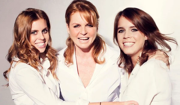 Sarah Fergiuson, alaturi de fiicele ei, Printesa Eugenie si Printesa Beatrice   Instagram jpg