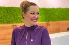 Elena Lasconi la 50 de ani primar Campulung Muscel (2) jfif